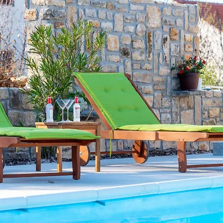 Beautiful In Puljane Holiday home Smoljanovci