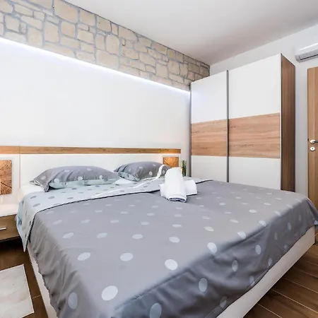 In Puljane With Wifi *